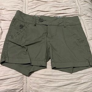 Freestyle revolution shorts